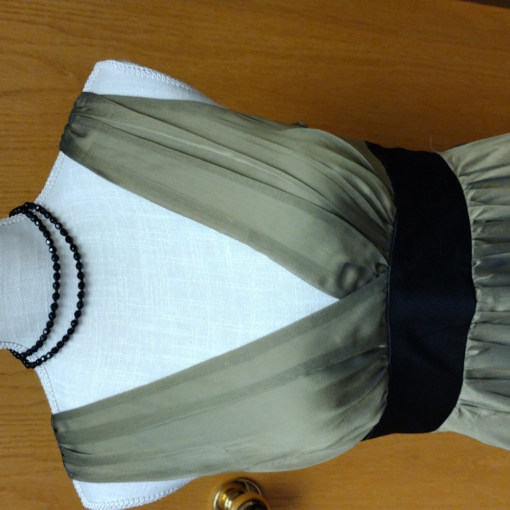 Olive 🫒 Chiffon Dress w/Black Sash SZ M Ladies - Picture 4 of 13